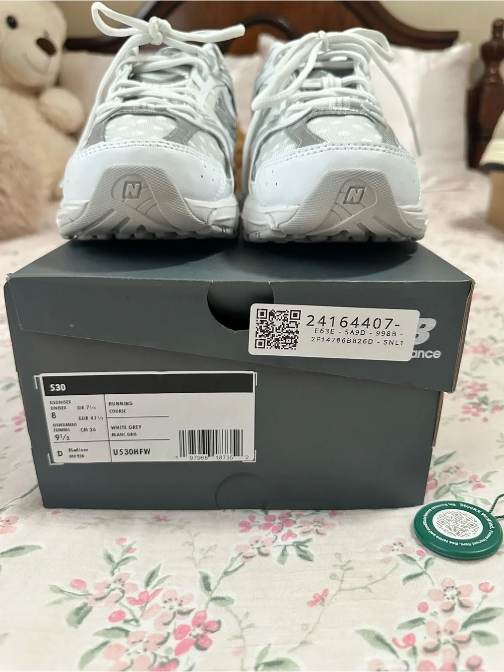 New Balance Silver and White Polka Dot 530 Running Shoes - Picture 5 of 6